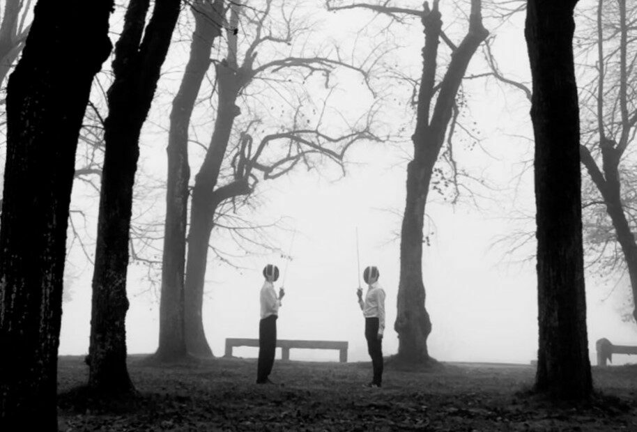 You are currently viewing Julie M – en garde & en scène